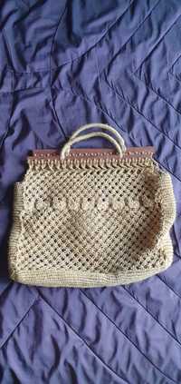 Ръчно плетени чанти с дървени дръжки