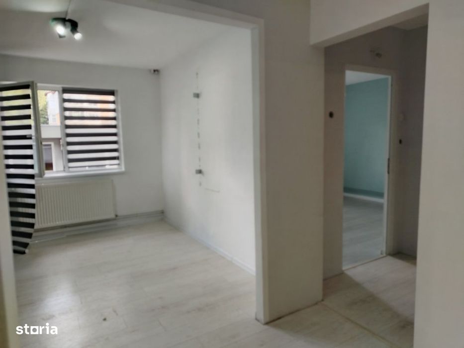 cv 12 Zona RFN! , chirie spatiu comercial , parter
