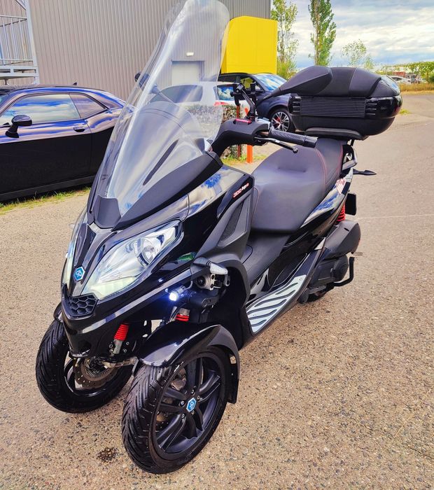 Piaggio MP3 300 HPE – 2021 | Stare impecabilă