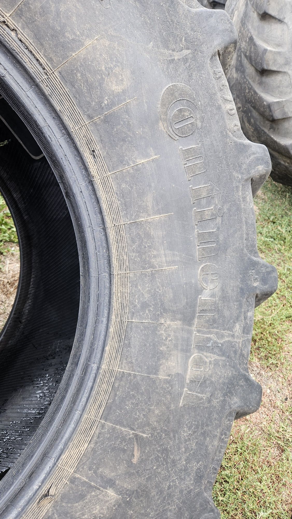 650/75R32 Continental