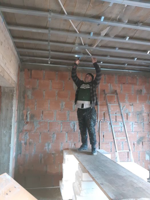 Zugravim gletuim tencuim rigipsăm