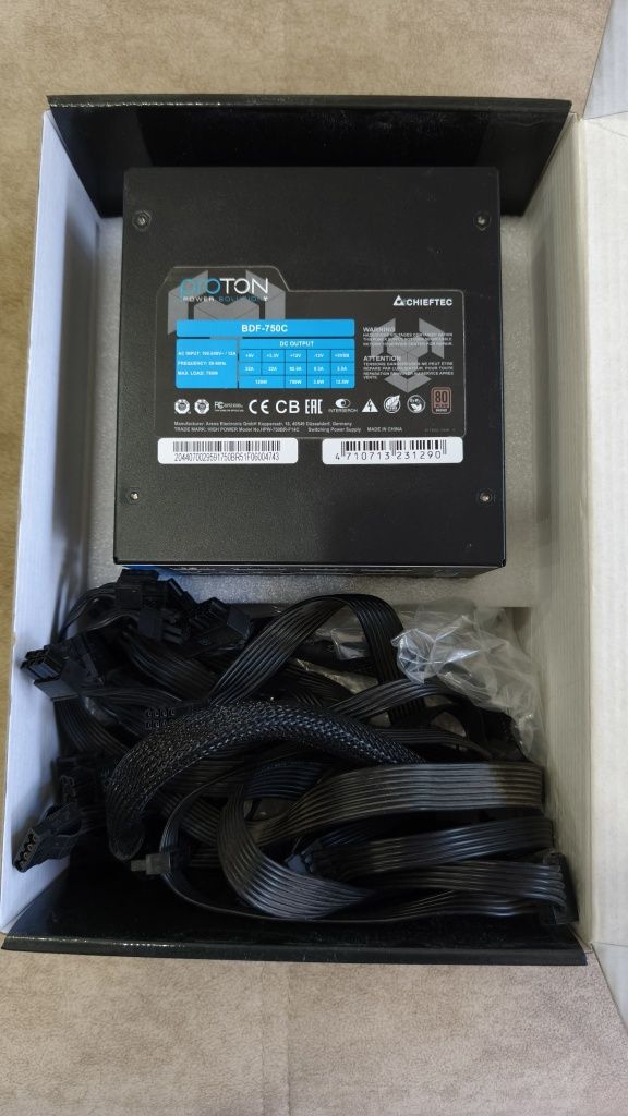 Блок питания для ПК CHIEFTEC PROTON 750w