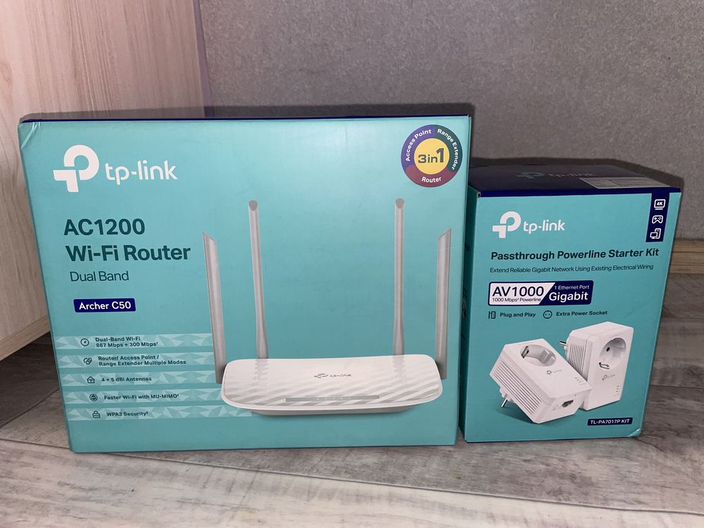 Wi-Fi Router, Passthrough Powerline Starter Kit