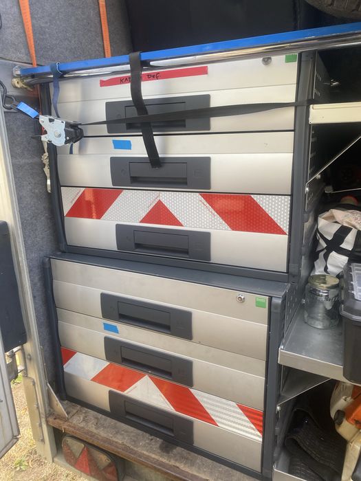 Rafturi din aluminiu