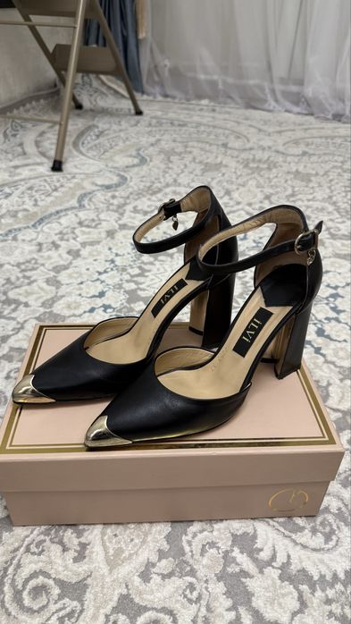 Туфли сатылады кожанный