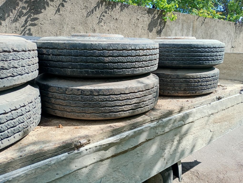 Гуми с джанти 22.5/R11