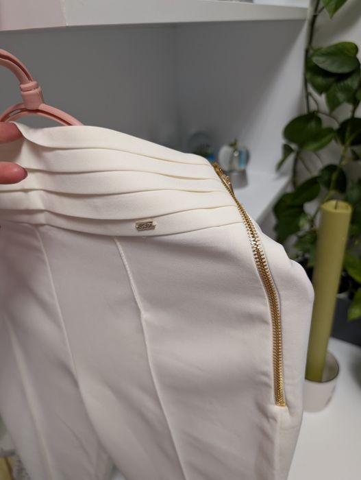 Pantaloni albi cu talie inalta BSB