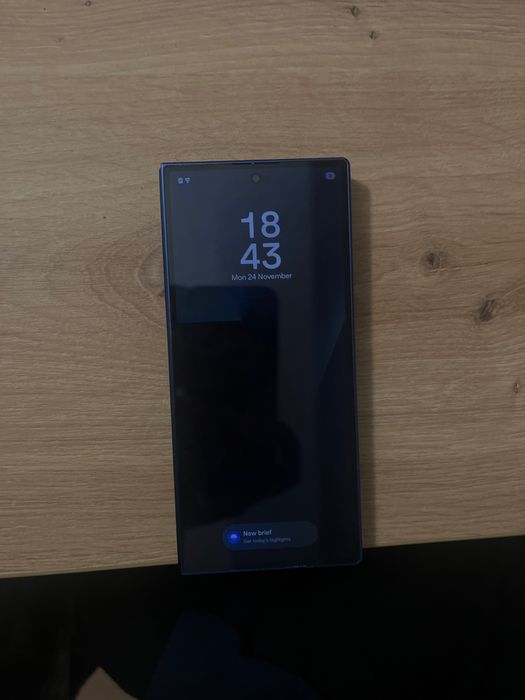 Vand Galaxy Z Fold7 Utilizat de cateva ori, Stare Excelenta