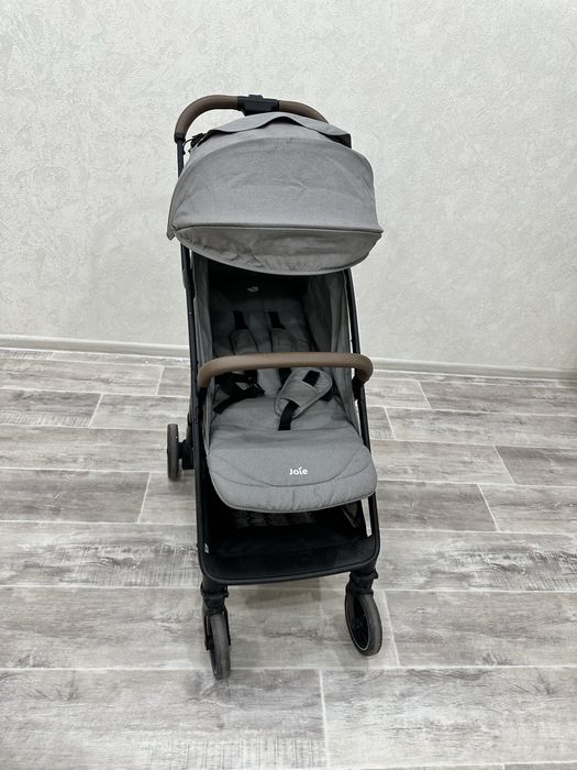 Коляска Joie Pact Pro Pebble