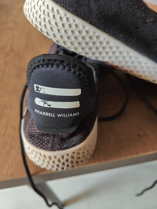 Adidas -Pharrell Williams