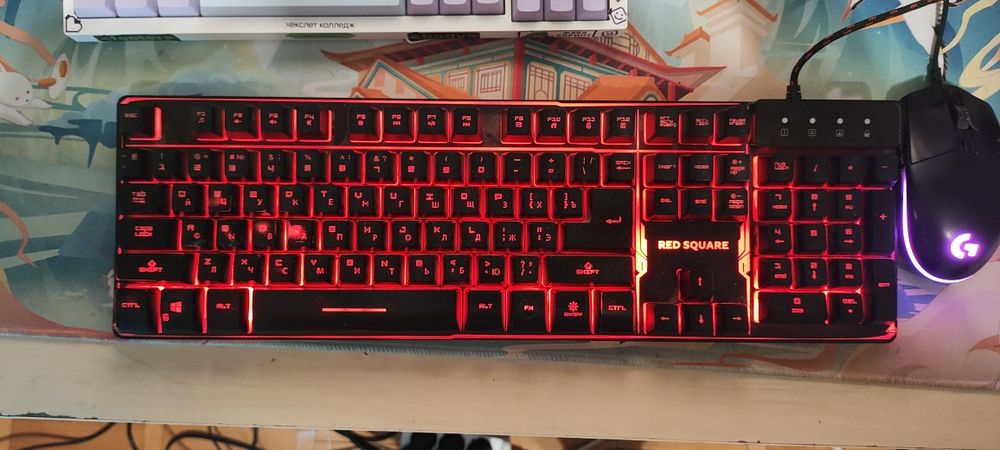 Игровая клавиатура, корпус, монитор
