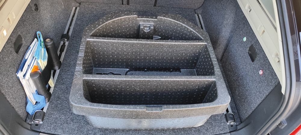 Леген - органайзер за багажник/резервна гума за Тойота/Toyota