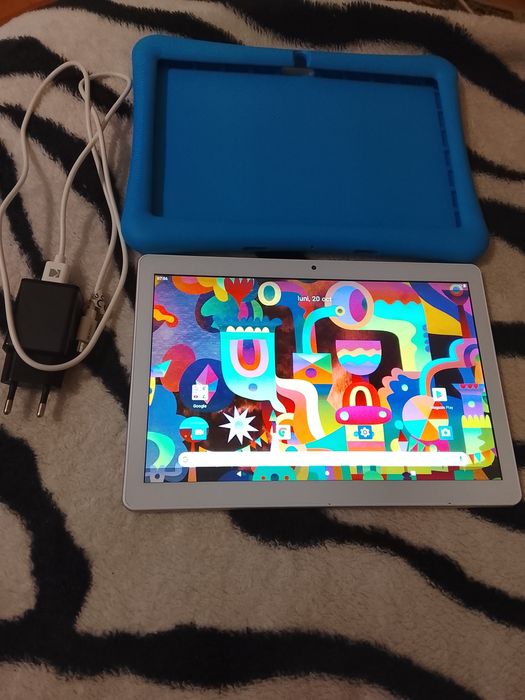 Tableta mare 10 inci 16gb RAM 128 GB memorie