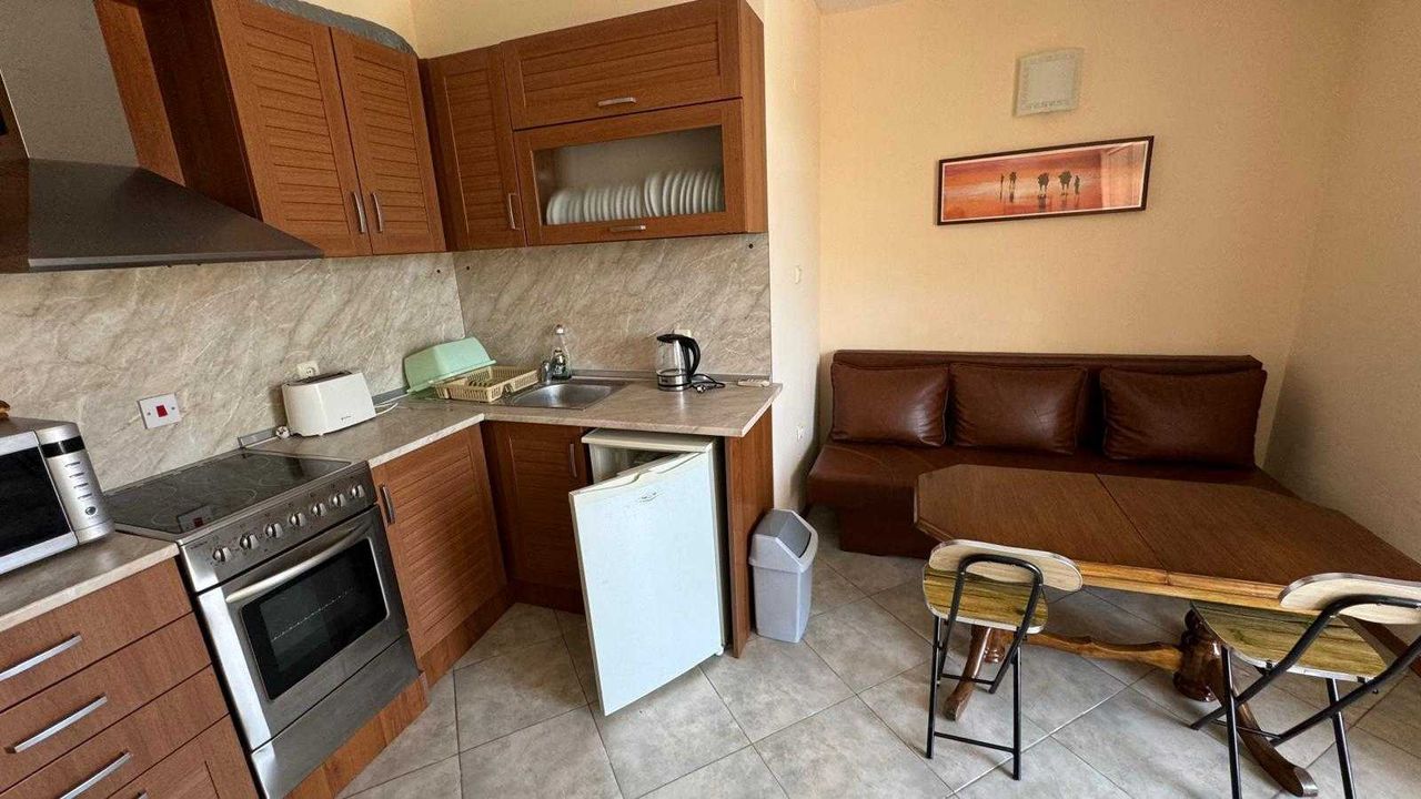 Продава се Тристаен апартамент в к.к. Слънчев бряг - 88 кв.м за 932 €/кв.м - Снимка #2