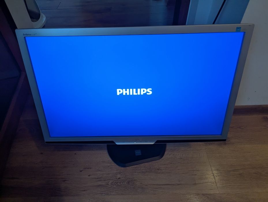 Monitoare 21.5 si 27 inch