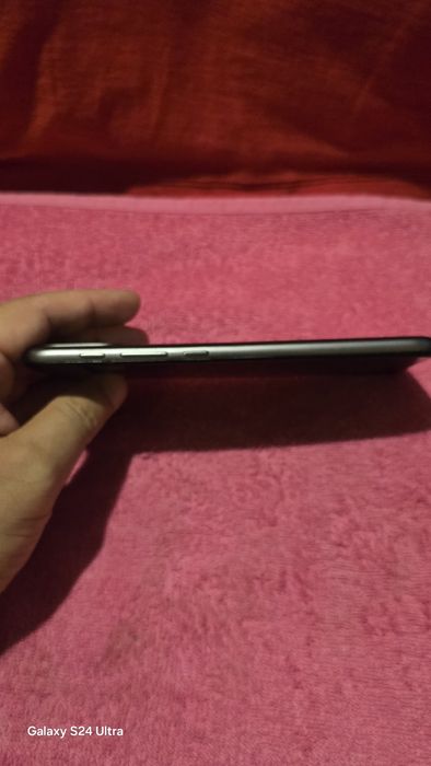 Продавам Motorola moto E 20