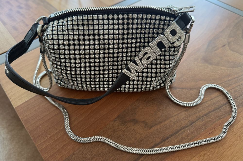 Дамска чанта с камъни