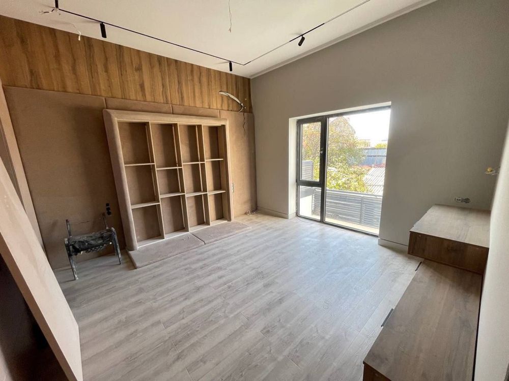Центр Луначарский Продается HI-TECH участок 2 сотки, 450м2