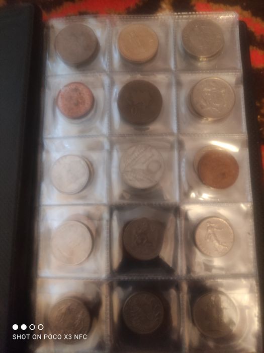 Продам набор монет