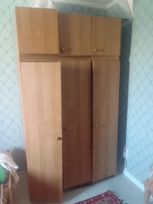 Продам шкаф с антресолью