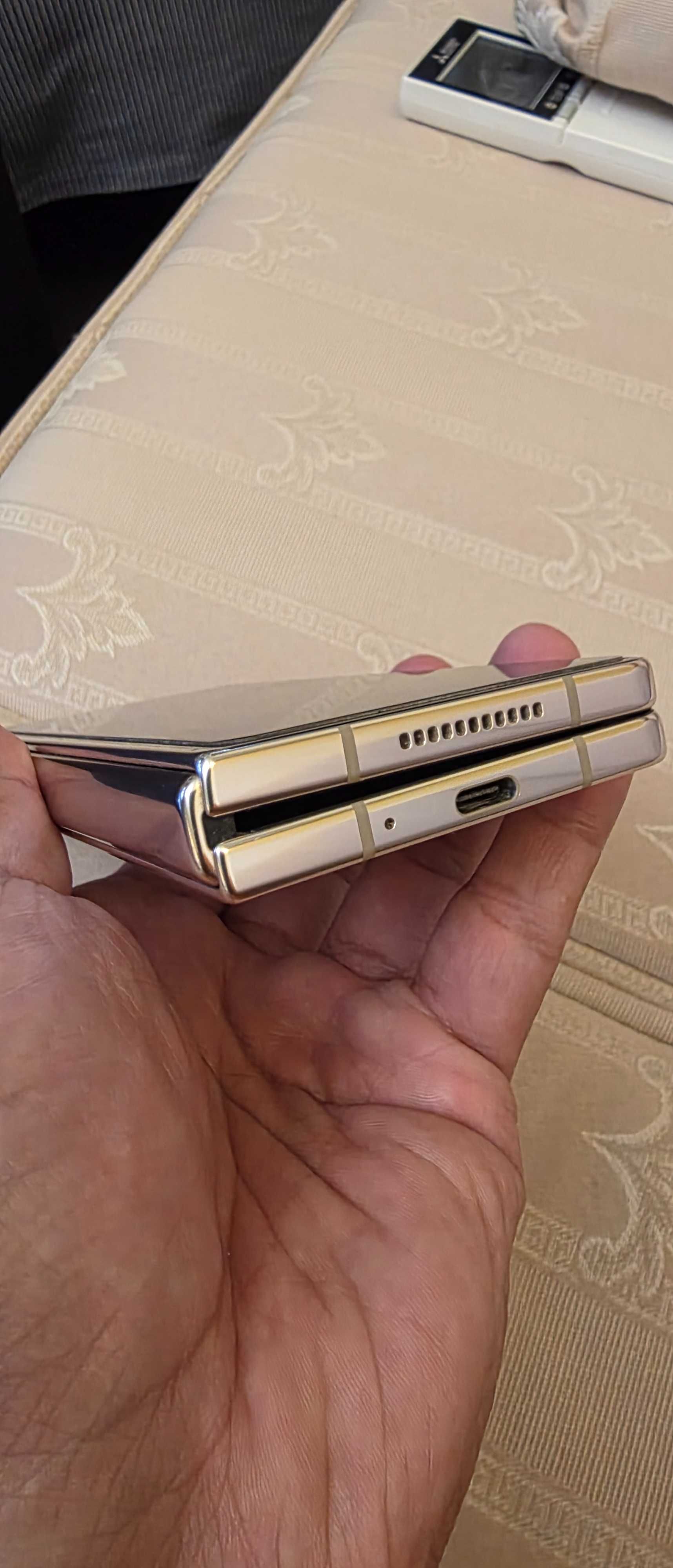Samsung Z Fold 4