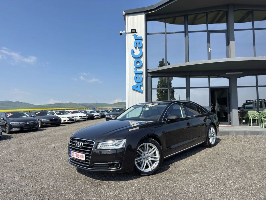 Audi A8 Audi A8 Quattro // Interior Design Selection // Night Vision