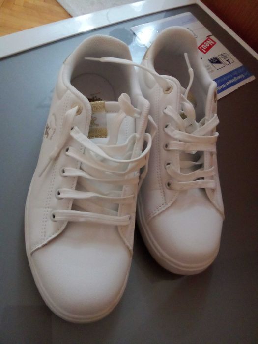 Дамски обувки/ маратонки