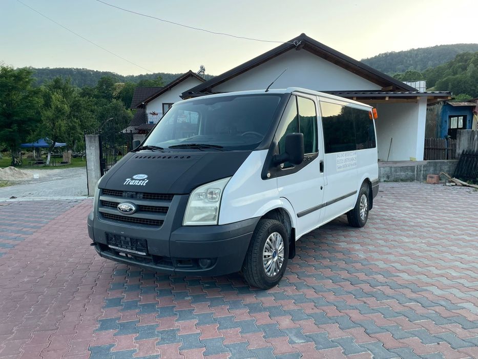 Ford transit 8+1 locuri