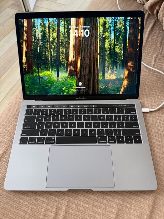 MacBook Pro 2019 / 1Tb/ 16gb / i7