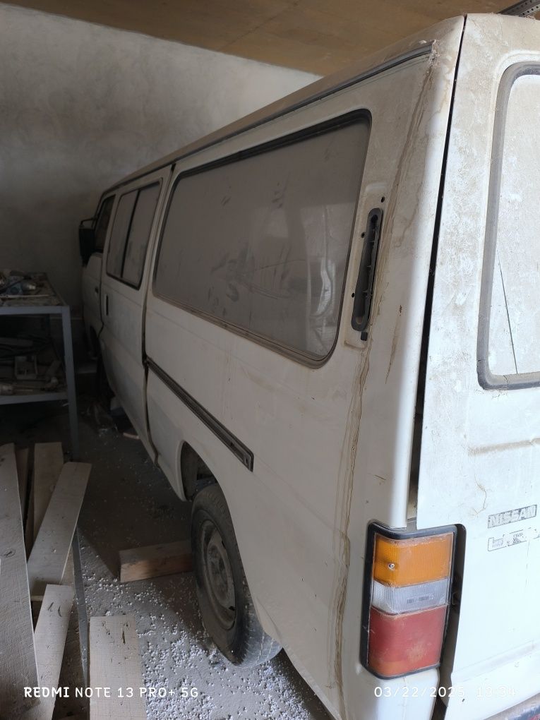 Nissan Urvan минивен сотилади