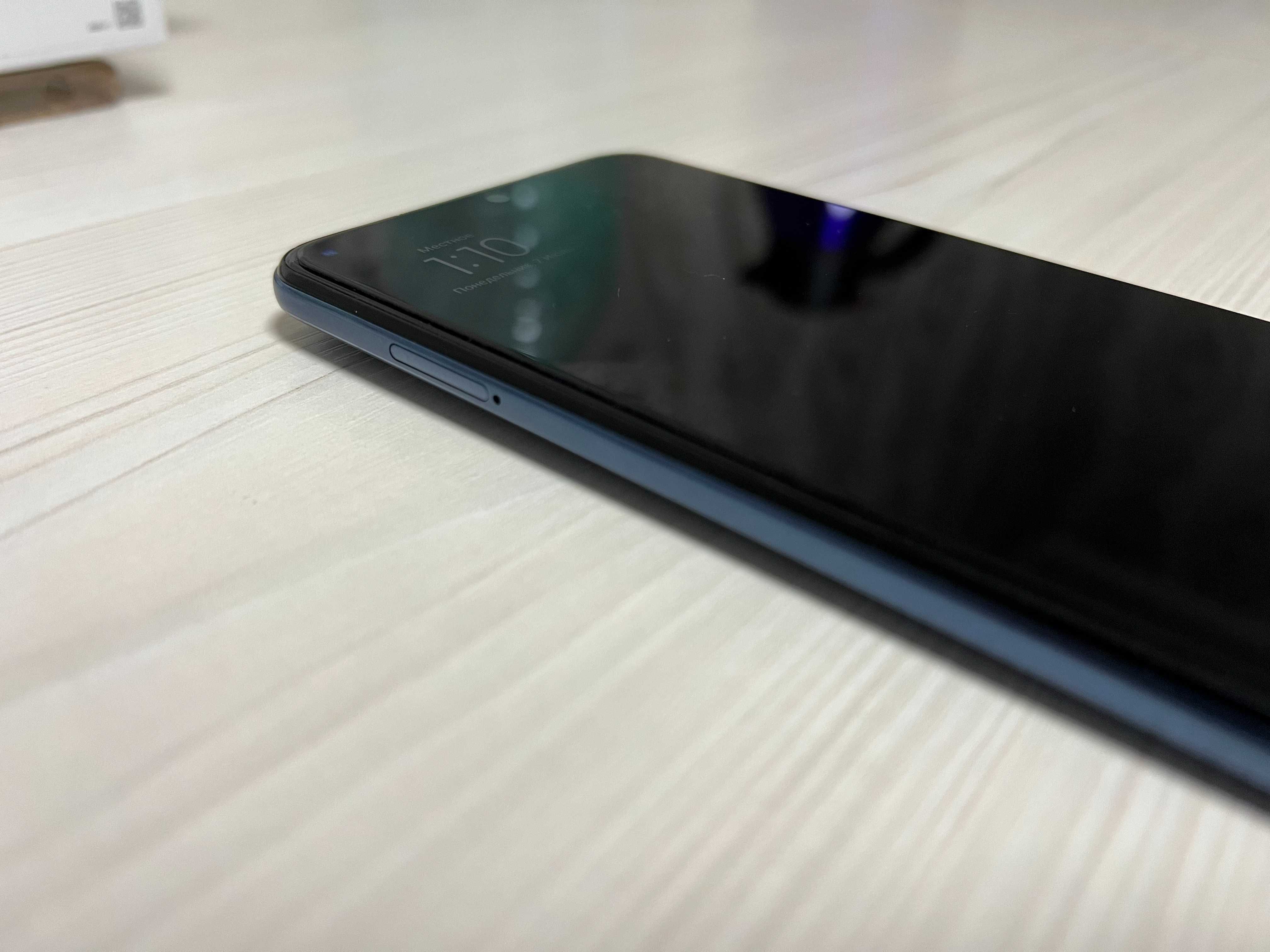 В хорошем состоянии, продаю Redmi Note 9S