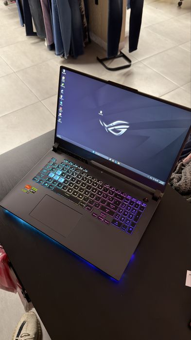 Asus ROG Strix G17 G713PU WQHD 240Hz Ryzen 9 7945HX RTX4050