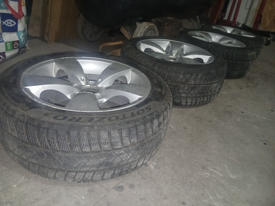 Vând roti de iarna bmw  5x120 r17