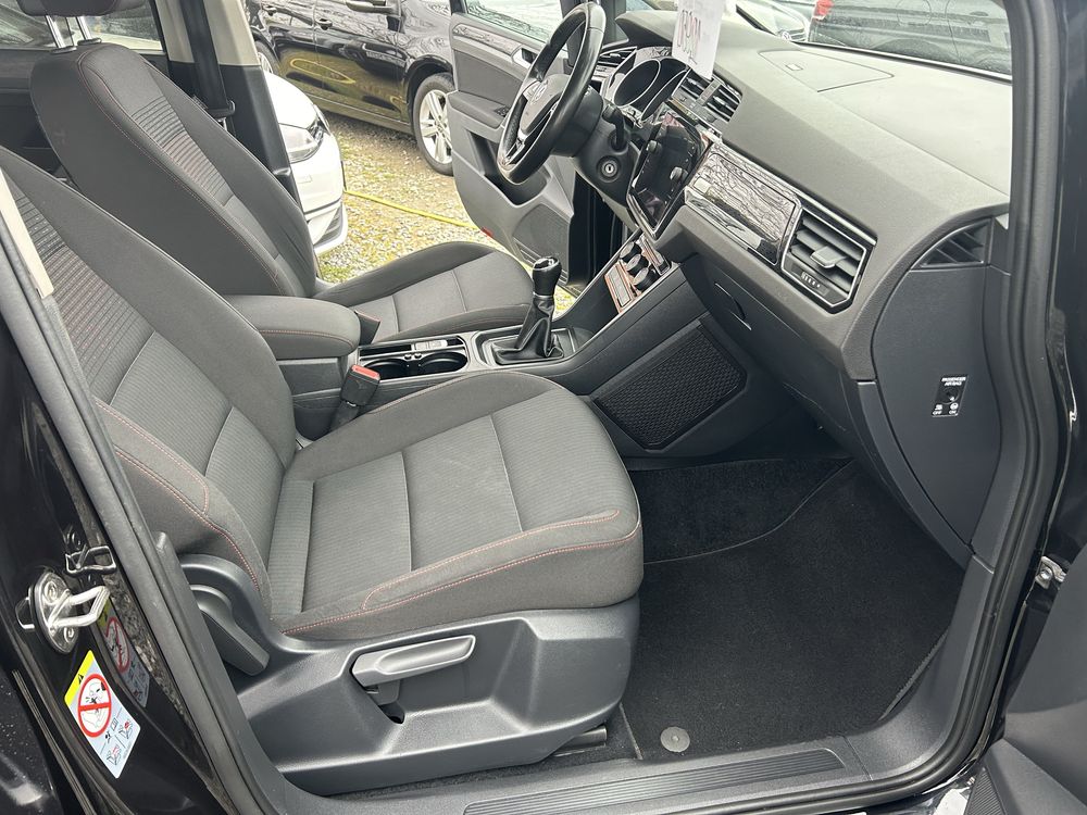 Vw Touran 2018 2.0 tdi ‘SOUND’