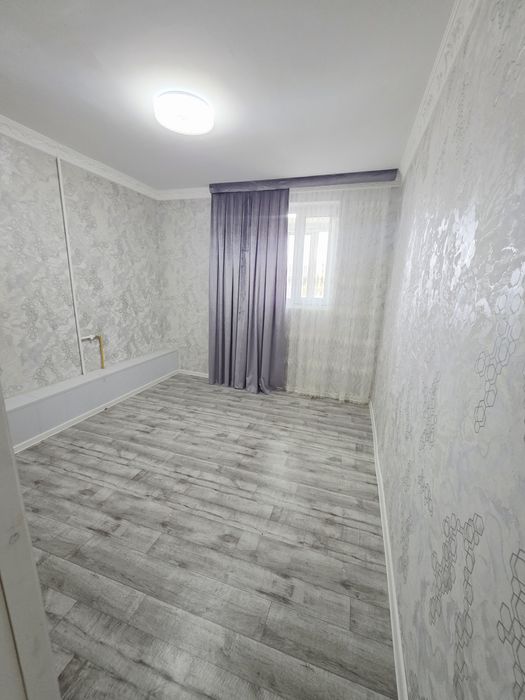 Паворот Квартира Сотилади