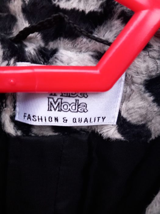 Vând sacou animal print