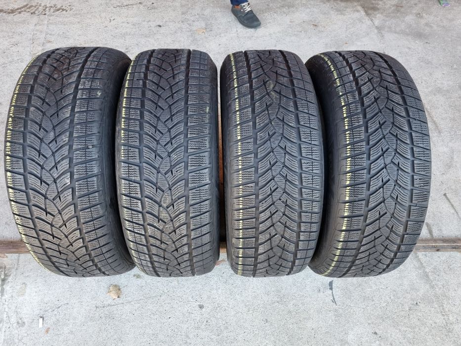 4 anvelope iarna GOODYEAR 235/55/18 DOT 2017 PRET PER BUCATA