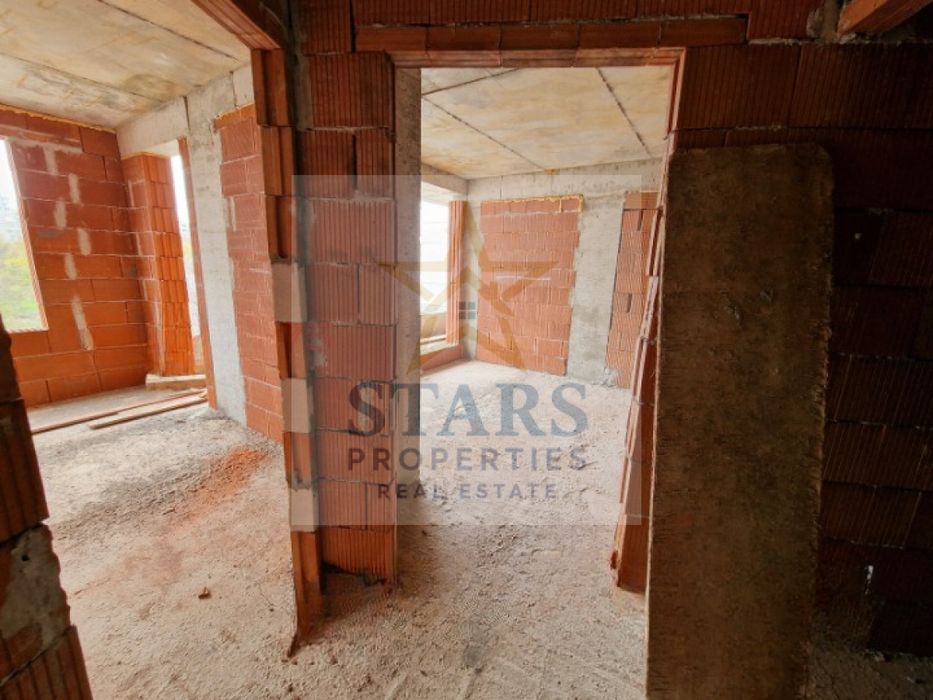 Продава се Двустаен апартамент в Варна, Възраждане 1 - 63 кв.м за 1318 €/кв.м - Снимка #2