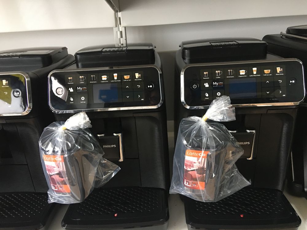 Espressor automat Philips LatteGo EP 5400  ca NOU expresor espresor