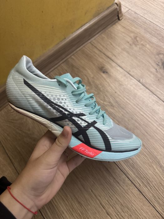 Asics / шпайкове за лека атлетика