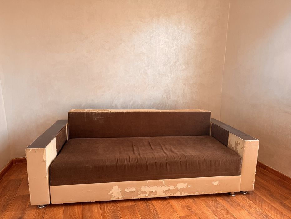 Диван двоводном и одно и тоже