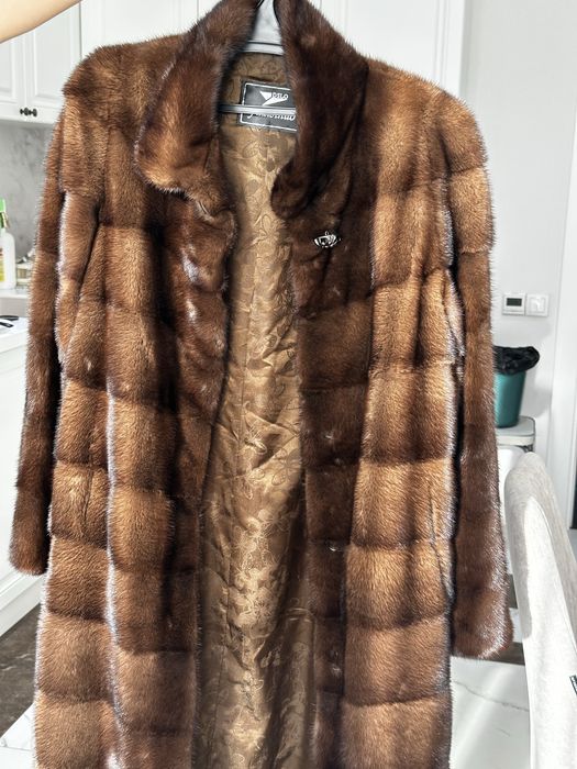 Продам норковую шубу