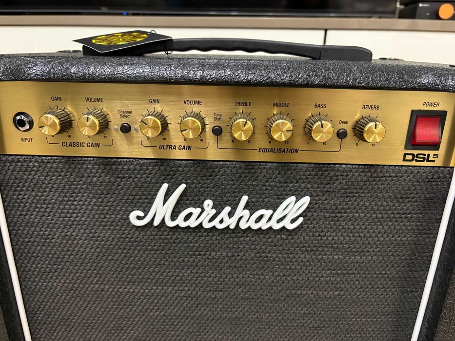 Лампов усилвател Marshall DSL5CR