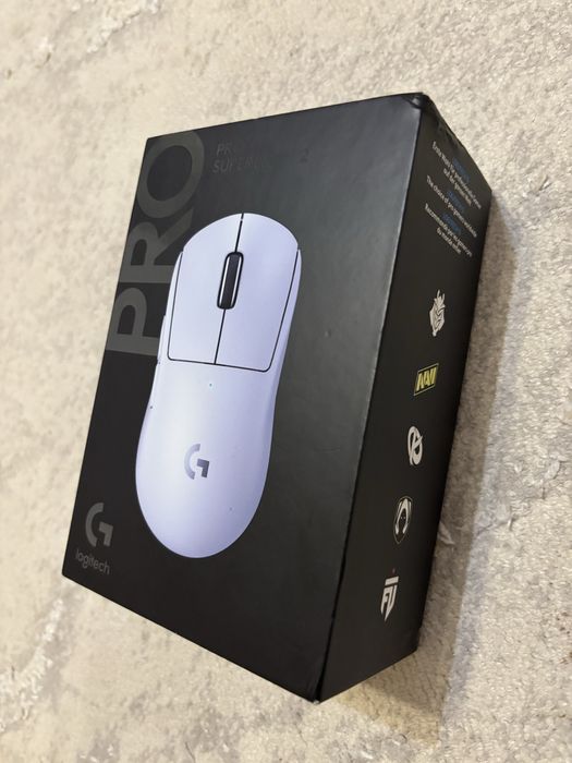 Мышь Logitech Pro X Superlight 2 белый