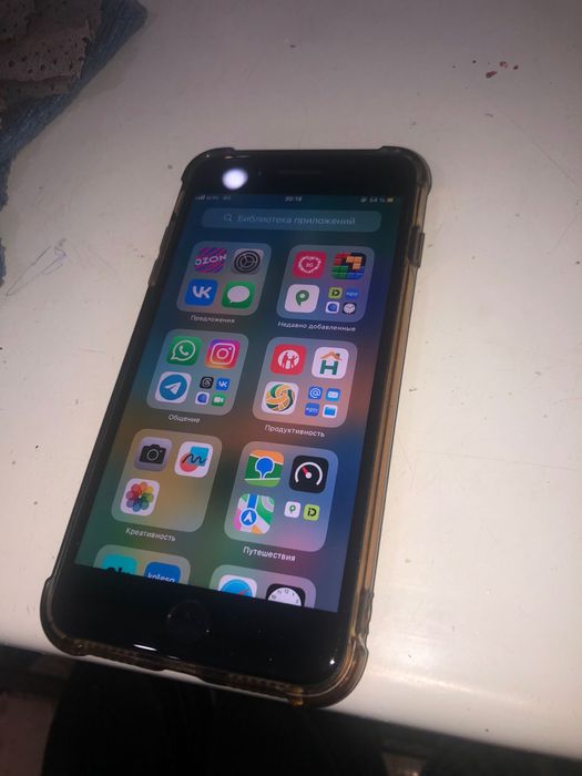Продам Айфон 8 plus