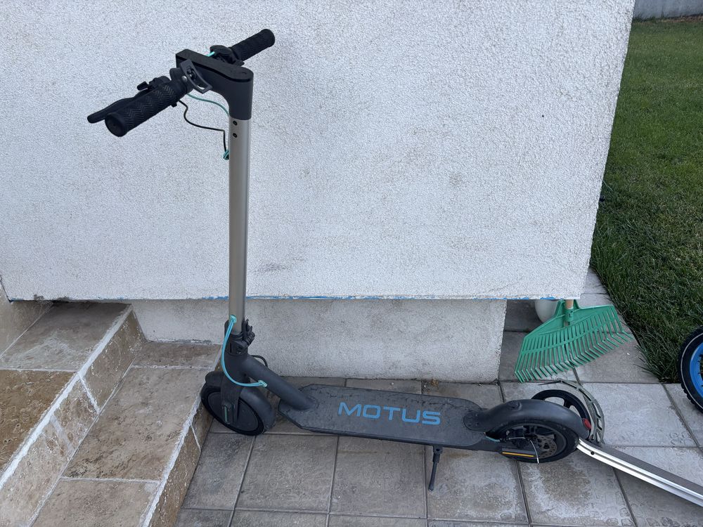 Vand Trotineta Motus 8.5 350w 25km/h