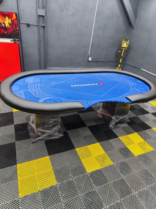 Masa pe poker pe  STOC