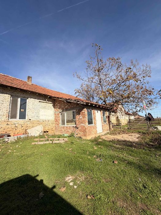 Продава се Промишлена сграда в с. Коевци, Област Велико Търново - 1040 кв.м за 98 €/кв.м - Снимка #2