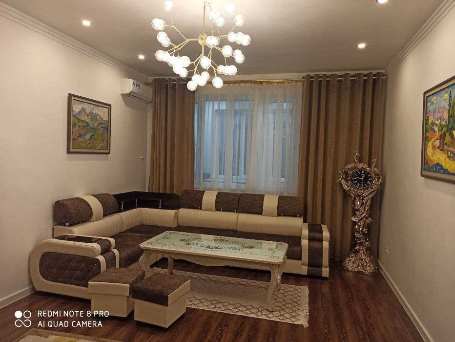 3 xonali, 105 m², G'ishtli uy, 5-etajli uyning 4-etaji, Lift bor