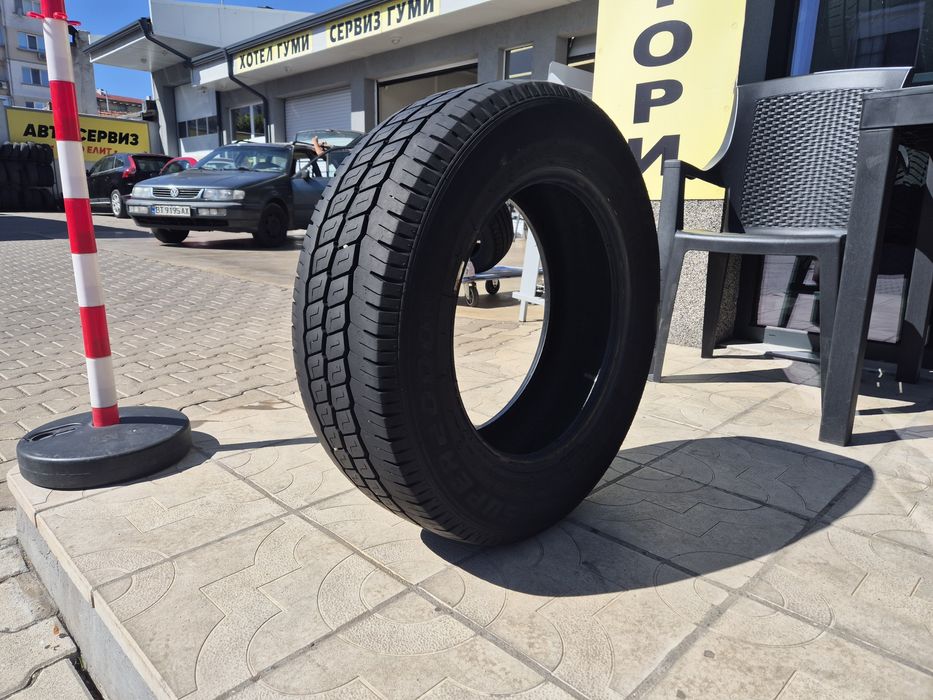 1бр.лятна бусова гума 215/65/16 C